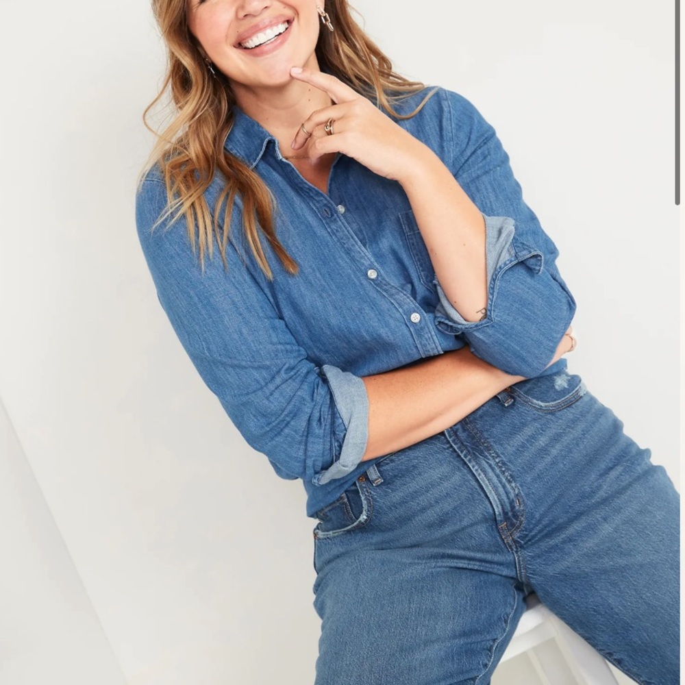 Old Navy “the Classic Shirt” (denim, size L)